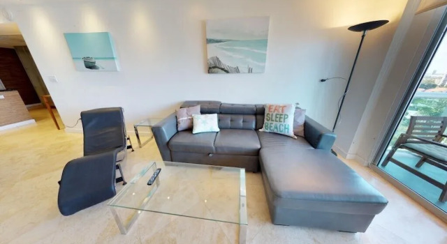Collins Condo #211433 1 Bedroom 1.5 Bathroom Condo, Varaa Hotelli Hotellit Miami Beach uima-altaalla, Uima-allas