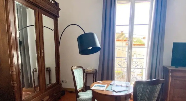 Семейный люкс с 2 комнатами с балконом Entre Midi - Maison dHôtes - B&B