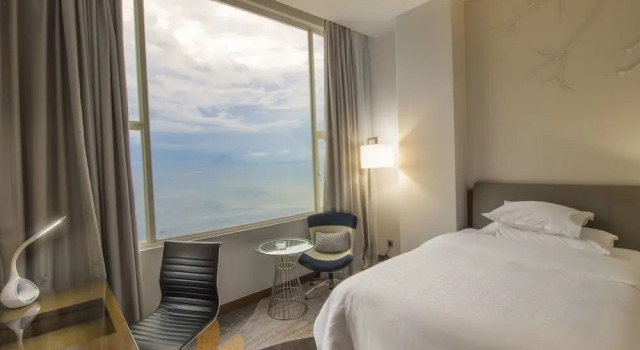Номер Standard с видом на море Four Points by Sheraton Manado