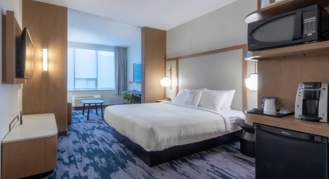 Люкс Fairfield by Marriott Inn & Suites Revelstoke