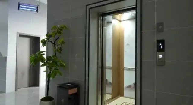 Lijiang Jinsheng Youli Homestay (Sanyi Airpor Lijiangt), Prenota Hotel Hotel a Lijiang con parcheggio, Parcheggio