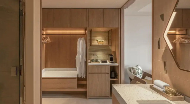 Двухместный номер Deluxe с балконом и с видом на океан Canopy by Hilton Okinawa Miyako Island Resort