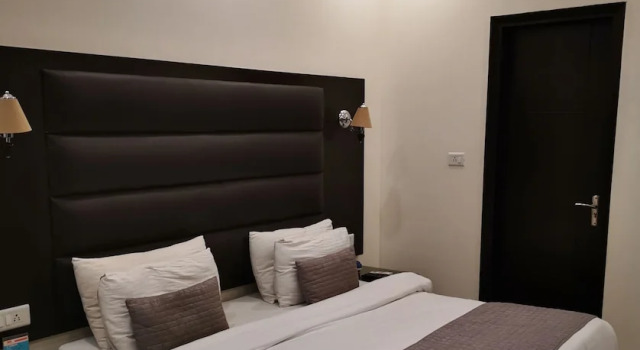 Люкс Luxury Отель PK Residency