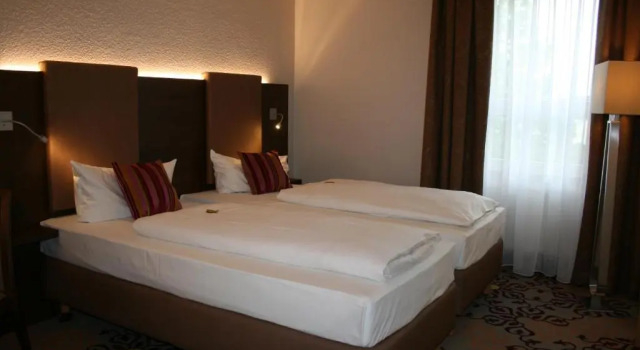 Двухместный номер Standard HOTEL PARQÉO im A66