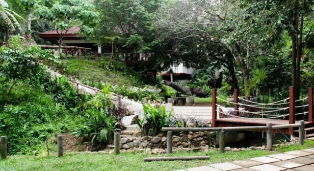Camp Alfredo Adventure Resort, Prenota Resort Hotel a Iloilo con parcheggio, Parcheggio