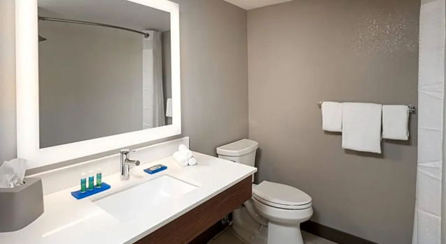 Люкс Standard Holiday Inn Express & Suites - Jacksonville W - I295 and I10 by IHG