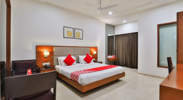 Green Leaf Club, Book Hotel Rajkot Gujarat