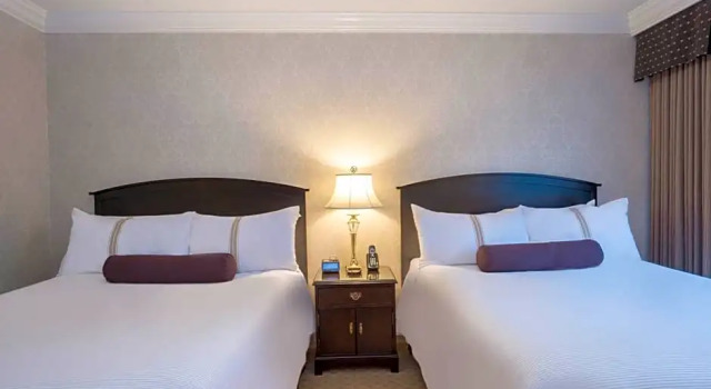 Четырёхместный номер Classic The Sutton Place Hotel Vancouver