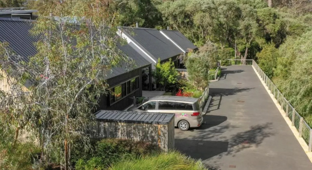 Шале Margaret River Bungalow-1-street - pet friendly