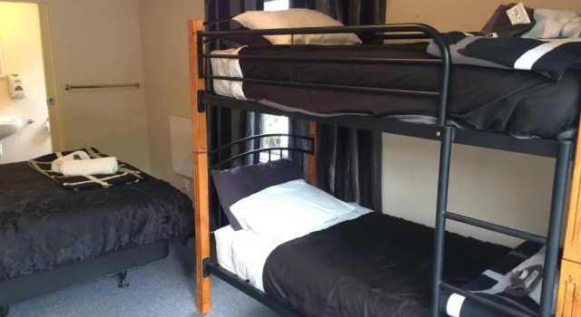 Семейный номер Standard Tombstone Motel, Lodge & Backpackers
