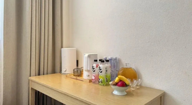 Номер Luxury 18HOW Qianmen Grape Courtyard Hotel