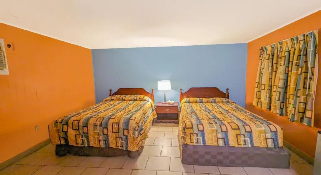 Четырёхместный номер Standard Economy Inn Kingsville