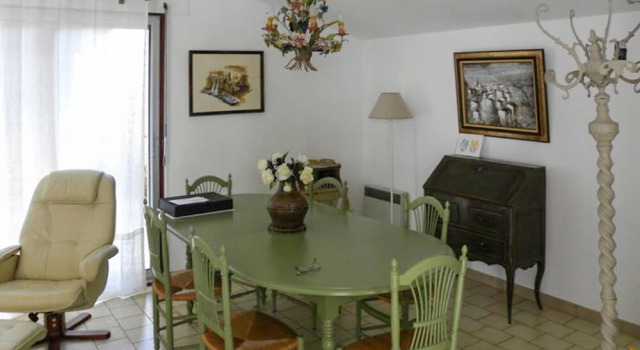 Spacious, 3-bedroom House With a Private Swimming Pool, Garden and Ter, Prenota Hotel Hotel a Alvernia con parcheggio, Parcheggio