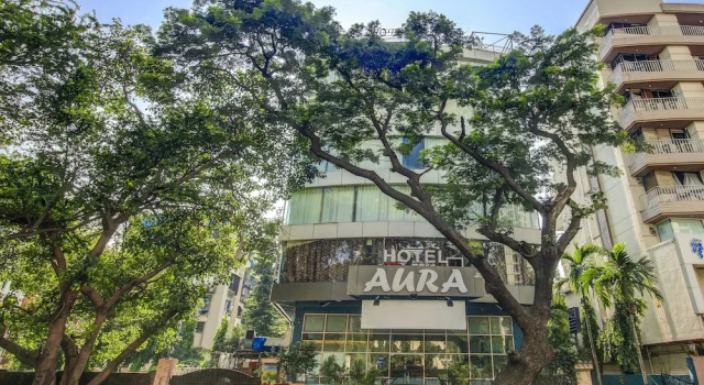 Hotel Aura - Near Malad Link Road