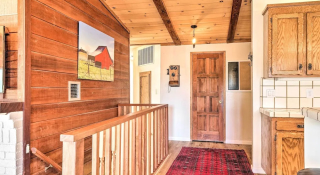 Groveland Cabin w/ Outdoor Perks & Game Room