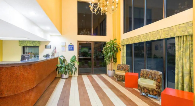 Номер Standard Days Inn by Wyndham Florence/I-95 North