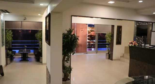 Hotel Royal, Réserver Hôtel Johar Town Lahore, près de Emporium Mall