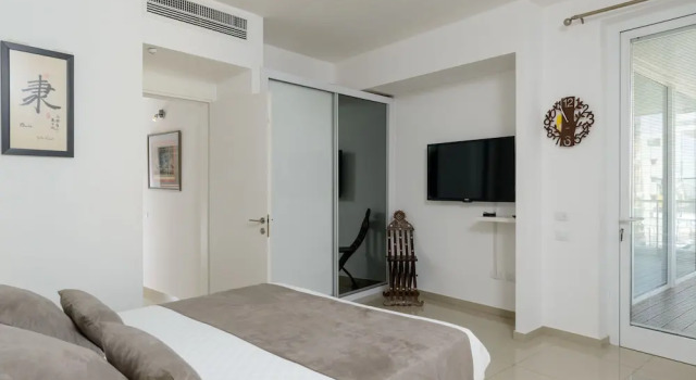 High Standard Seaside Apartment w/ Parking, Забронировать Апартаменты/квартира Отели Тель-Авива с парковкой, рядом с Пляж Иерусалим, Парковка