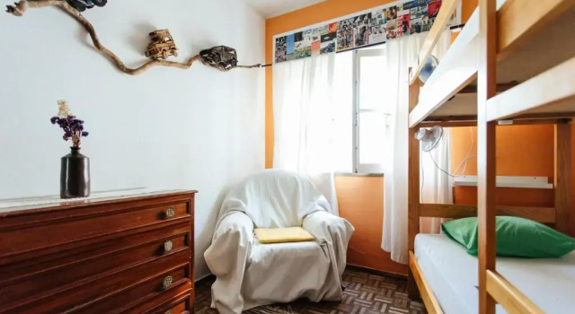 Кровать в общем номере (женский номер) Olive Hostel Lagos