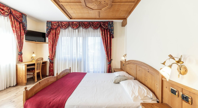 Трёхместный номер Comfort c 1 комнатой с балконом Family Hotel La Perla