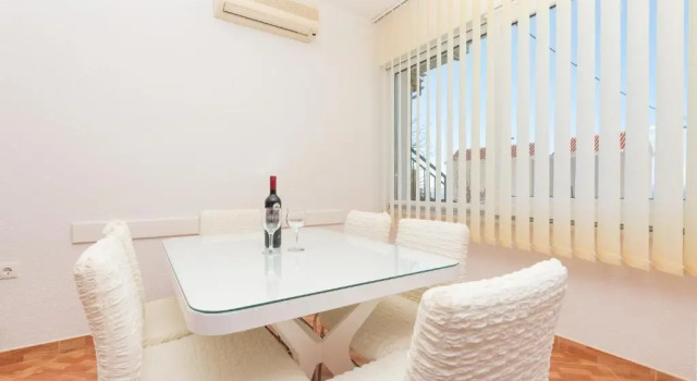 Apartment Ana Chill in Bast
