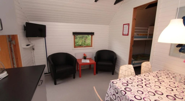 Husodde Strand Camping, Rezerwuj Pole kempingowe Hotele w Midtjylland z parkingiem, Parking