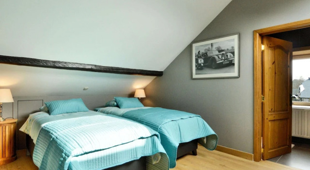 Walk Luxury Stay With Pool, Rezervovat Hotel Hotely v Lutych s parkováním, Parkování