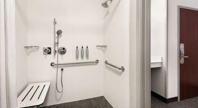 Двухместный номер Standard Courtyard by Marriott Burlington