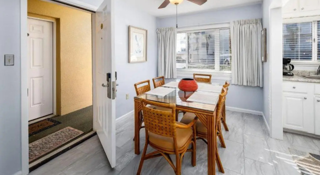Апартаменты Seaspray Condos 215A