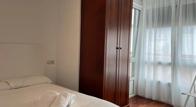 Cies Suitel López de Neira 28 - Love your Stay, Забронировать Отель Отели и гостиницы Виго, рядом с Monumento a los héroes de la Reconquista, Отель