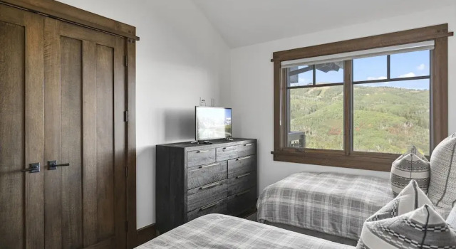 Arrowleaf Lodge at Deer Valley Resort - Two Bedroom Residence #405 2 Condo