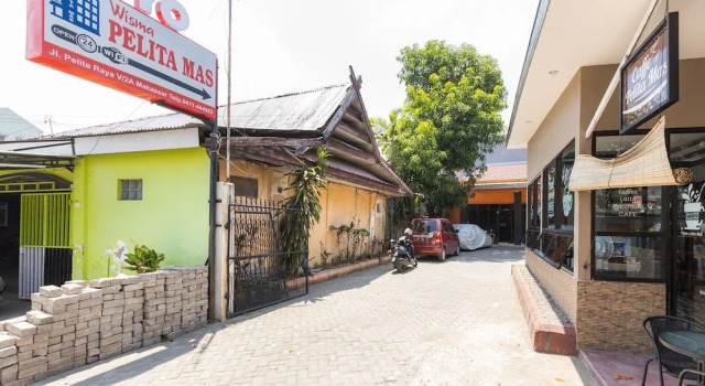 Hotel O Wisma Pelita Mas, Rezervați Hotel Hoteluri în Sulawesi cu parcare, Parcare