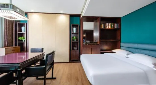 Люкс Deluxe Fancy Hotel (Shenzhen Bantian, Guangyayuan Subway Station)
