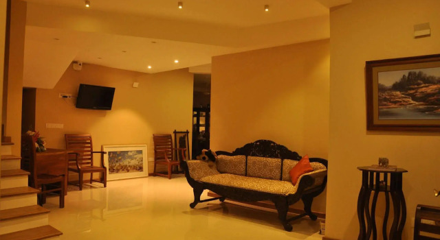 Rivorich Residence