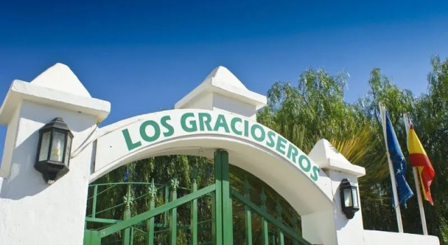 Los Gracioseros