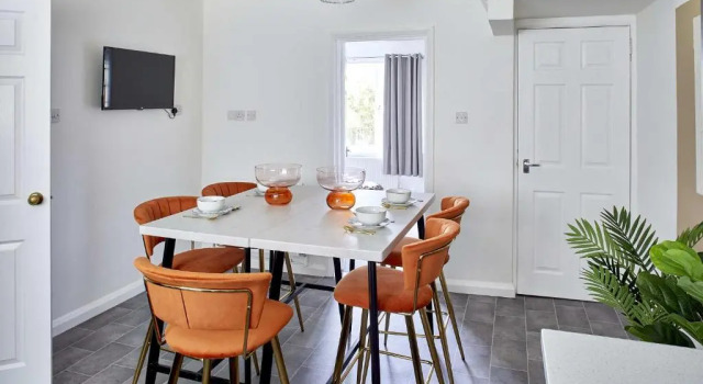 Коттедж Vichy - Bestwood House 3-bedroom Deluxe House