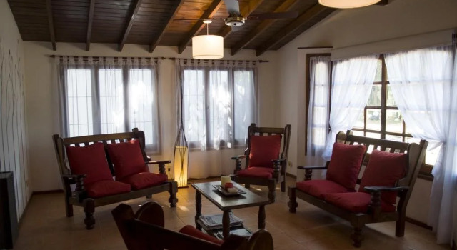 Astoria Hostería, Rezervovat Hotel Villa Gesell 