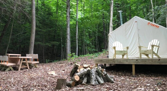 Tentrr â Hidden Hoosic Riverside Camp, Réserver Appartement North Adams Les monts Berkshire