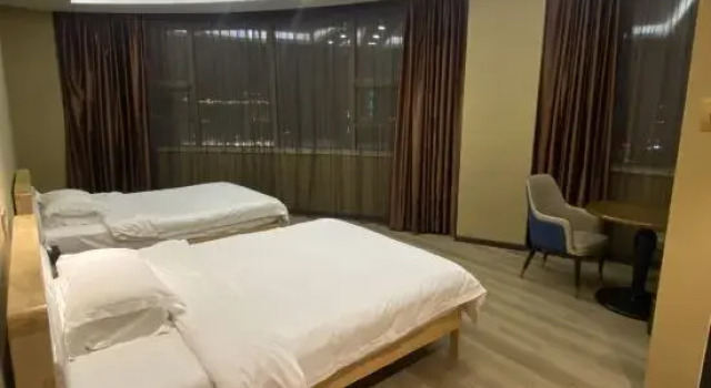 Двухместный семейный люкс Deluxe Tianjin Kingweston Hotel