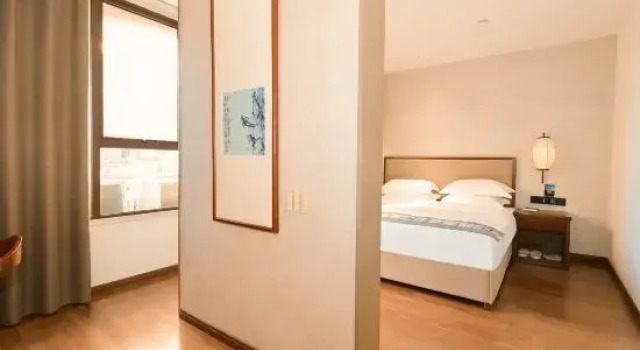 Люкс Deluxe Yunxi Hotel (Ceramic University Imperial Kiln Scenic Area)