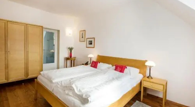 Weingut Nigl, Book Hotel  