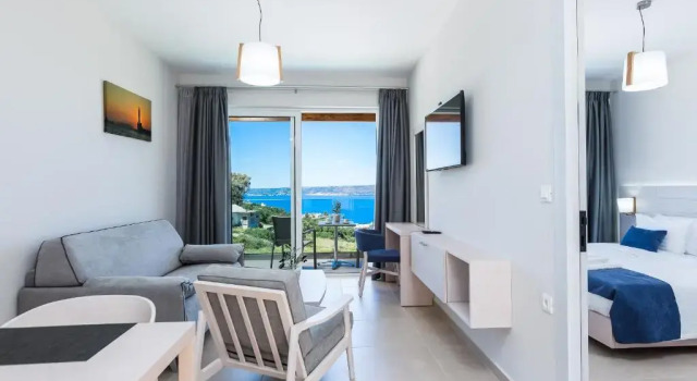 Люкс Executive с видом на море Sun and Sea Plus Resort