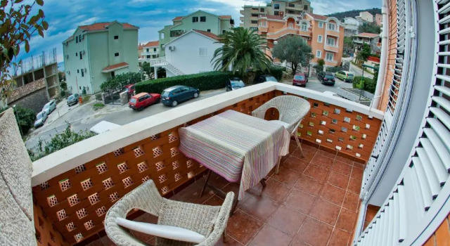 Студия с видом на море Apartments Mandarina Garden