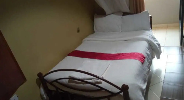 The Breez Hotel, Boek Hotel Hotels en accommodaties in Busia, Hotel