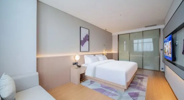 Люкс Deluxe Lavande Hotel (Shenzhen Guangming International Automobile City Minghu Park Branch)