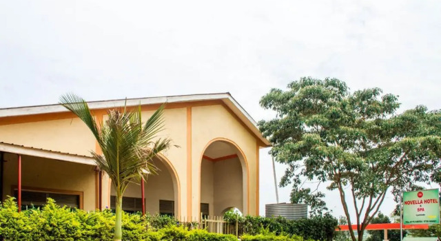 Pals Panache Splendors, Reservar Hotel Lyantonde Southern Uganda