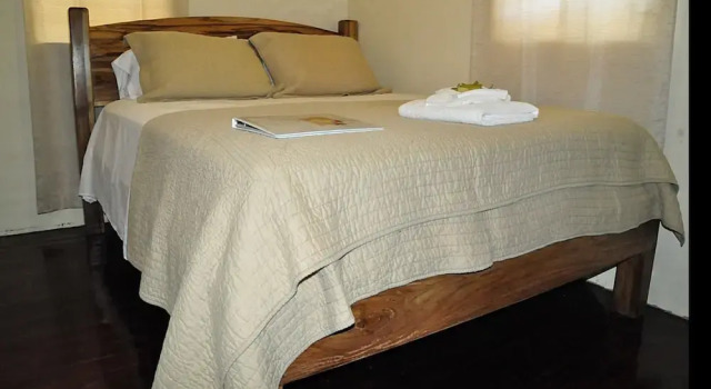 Sundowner Lodge