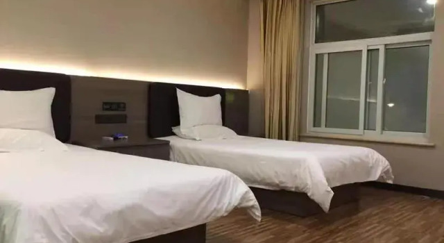 Hi Inn (Beijing Happy Valley Shibalidian), Book Hotel Hoteller i Beijing Province med parkering, Parkering