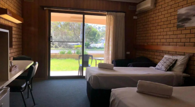 Двухместный номер Standard с видом на озеро Lakeside Motel Waterfront