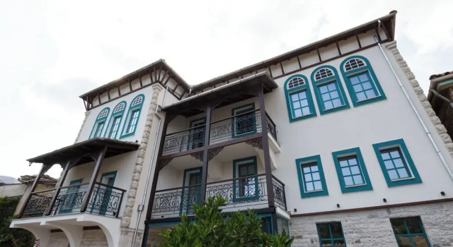 Cumaku Boutique Hotel & Spa, Book Ferieresort Gjirokastër Gjirokastër County